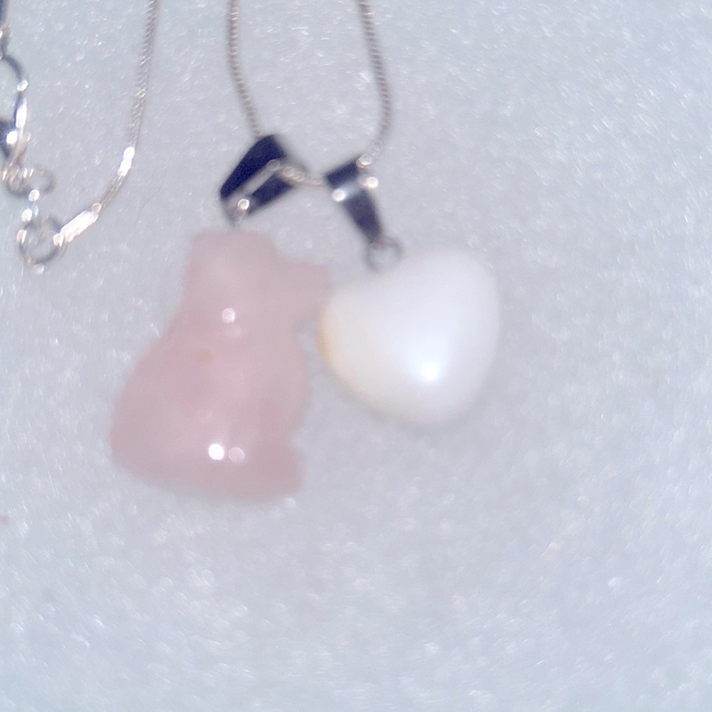 Boho Hippie Rose Quartz Crystal Dog and Howlite Heart S
Silver Necklace 1…